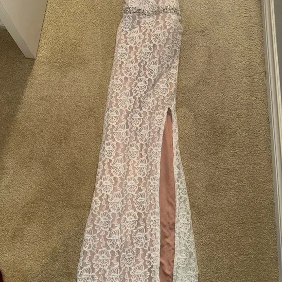 Macy's Beige and White Lace Maxi Dress - Picture 5 of 9